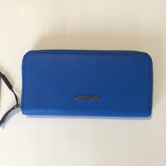 Brand new Calvin Klein wallet - Picture 1 of 5
